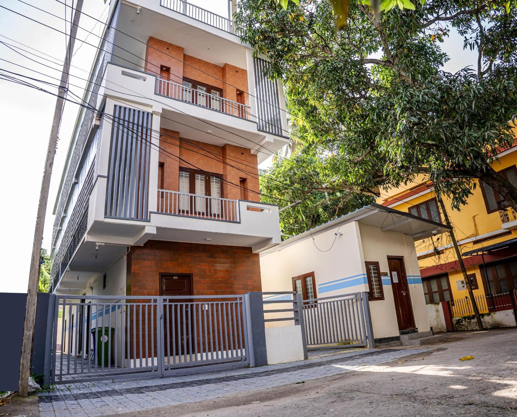 Kazhakuttam Akr Residency酒店 外观 照片